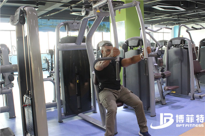 直臂夹胸香蕉视频黄污